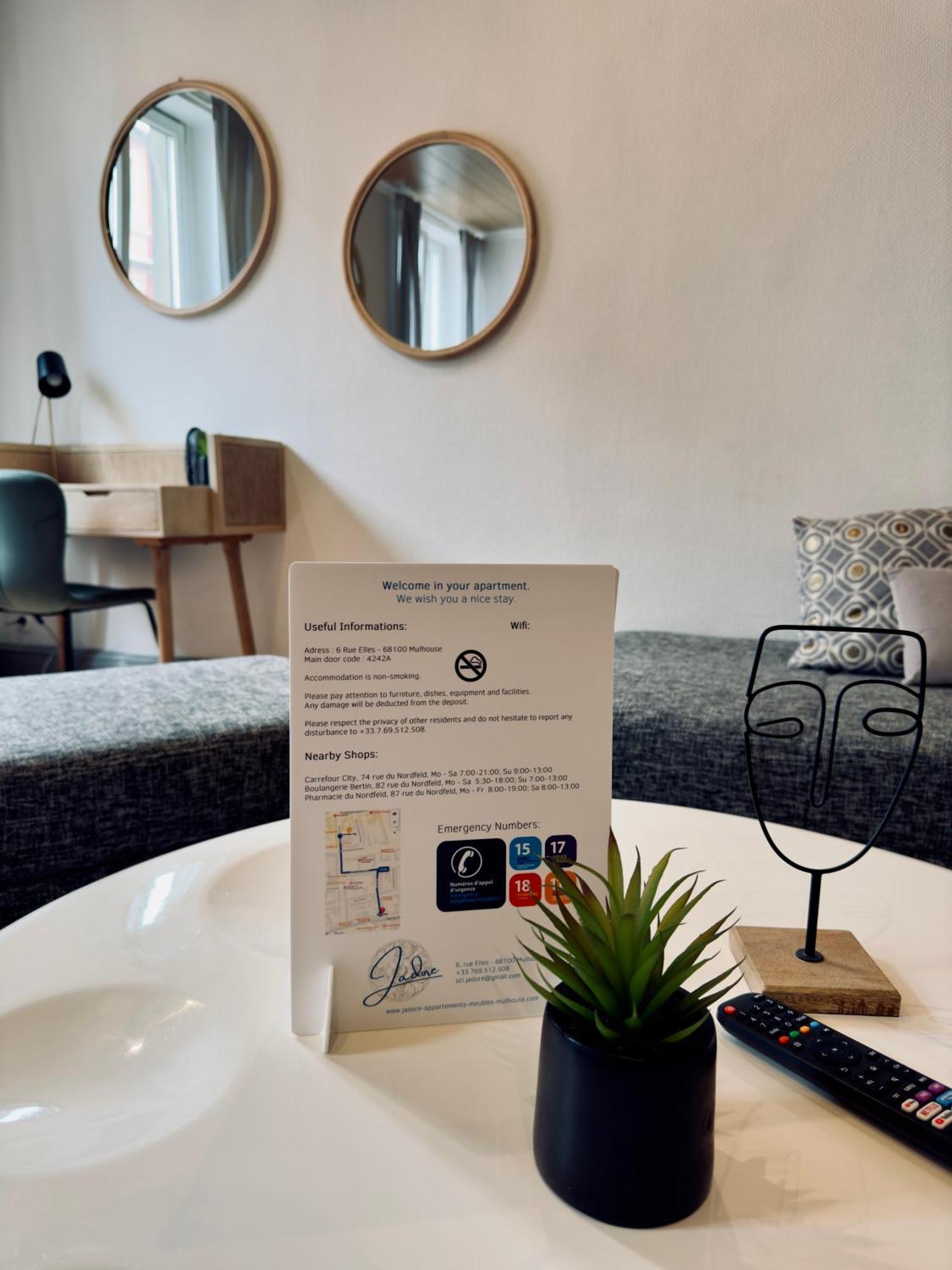 Apartment Jadore - Meubles *